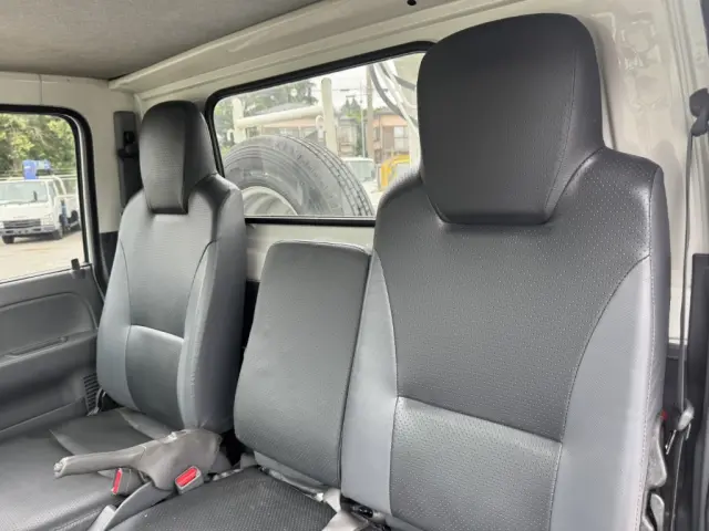 いすゞ エルフ TPG-NKR85AN(2WD)の写真38