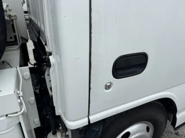 いすゞ エルフ TPG-NKR85AN(2WD)の写真48
