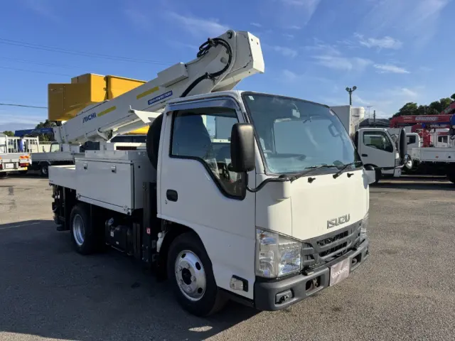いすゞ エルフ TPG-NKR85AN(2WD)の写真3