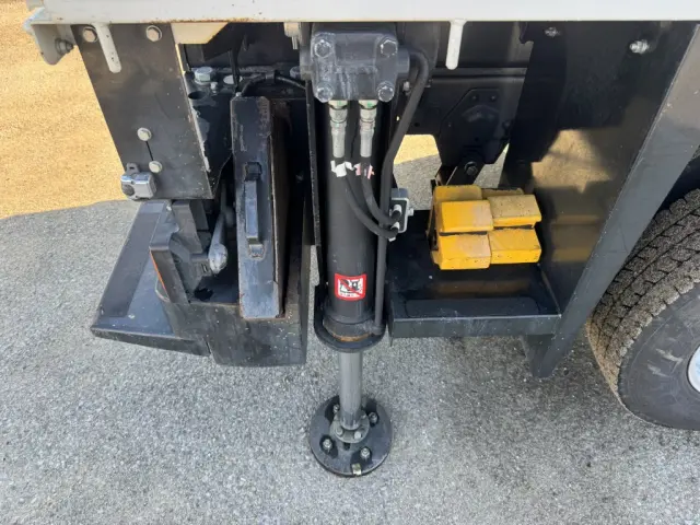 いすゞ エルフ TPG-NKR85AN(2WD)の写真19