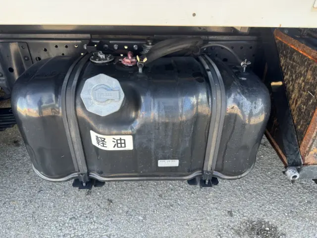 いすゞ エルフ TPG-NKR85AN(2WD)の写真28
