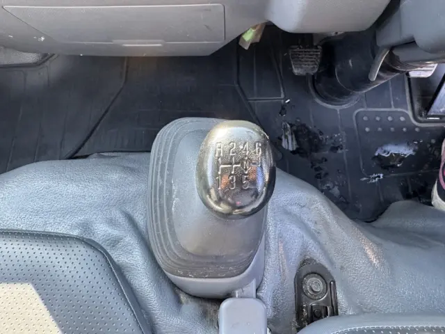 いすゞ エルフ TPG-NKR85AN(2WD)の写真32