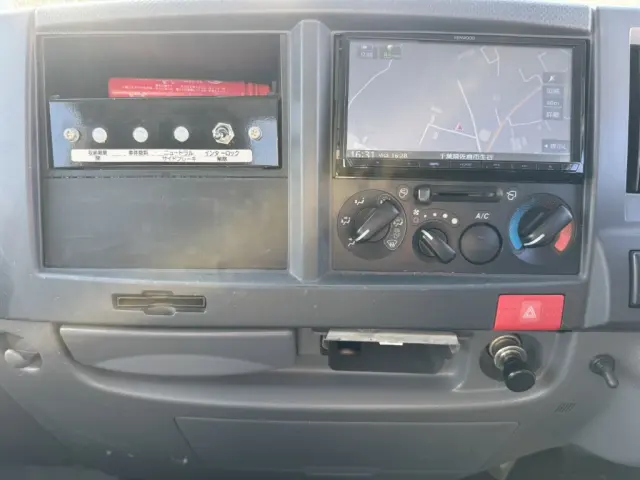 いすゞ エルフ TPG-NKR85AN(2WD)の写真33