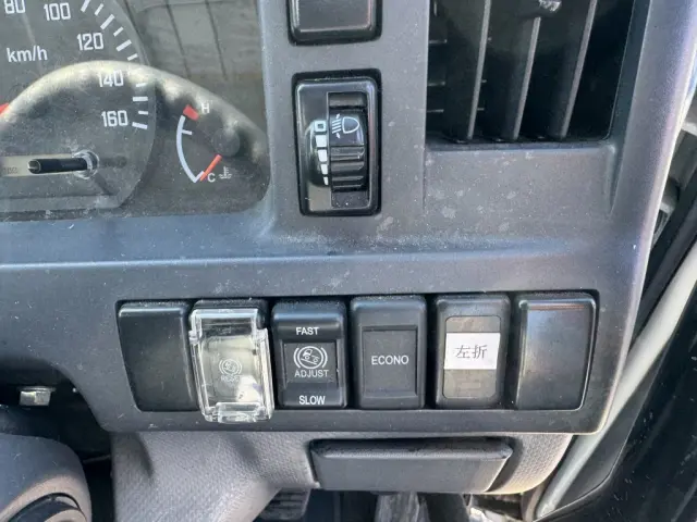 いすゞ エルフ TPG-NKR85AN(2WD)の写真35