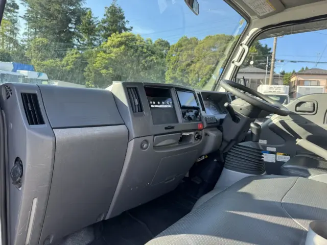 いすゞ エルフ TPG-NKR85AN(2WD)の写真36