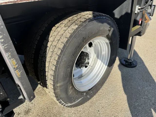 いすゞ エルフ TPG-NKR85AN(2WD)の写真45