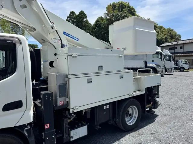 日野 デュトロ TPG-XZU600X(2WD)の写真8