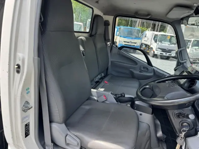 日野 デュトロ TPG-XZU600X(2WD)の写真28