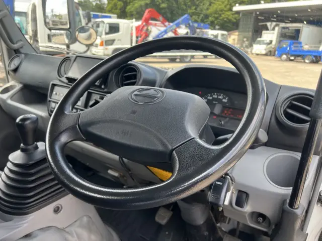 日野 デュトロ TKG-XZU675M(4WD)の写真33