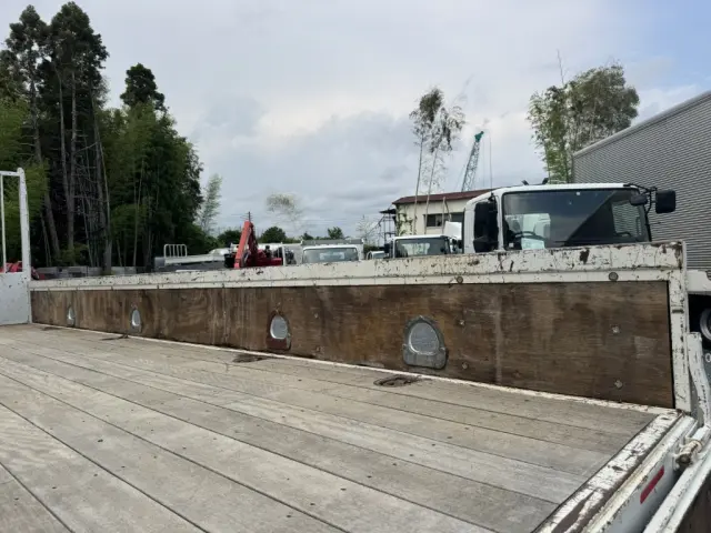 平ボディー、ダンプ、クレーン、冷凍車、ウイングなど各種トラック取り揃えており、毎日様々な中古トラックが入庫しています。|日野 レンジャー TKG-FC9JKAP(未入力/関係無)の写真8