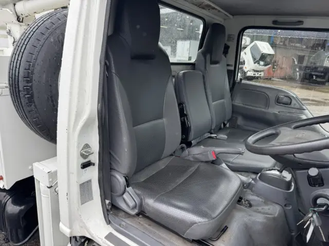 いすゞ エルフ TPG-NKR85AN(2WD)の写真32