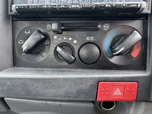 いすゞ エルフ TPG-NKR85AN(2WD)の写真37