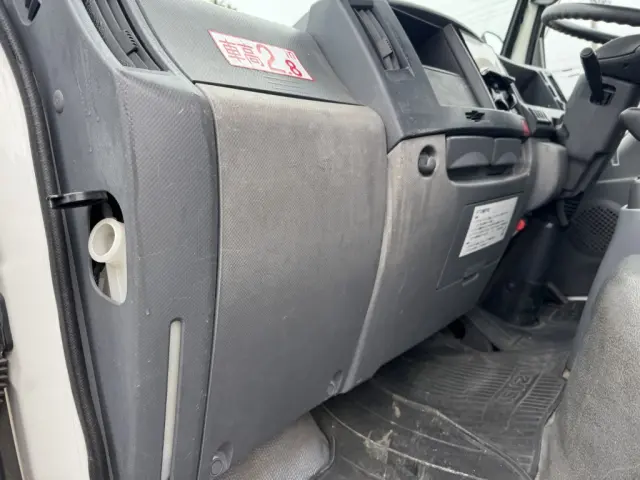 いすゞ エルフ TPG-NKR85AN(2WD)の写真40