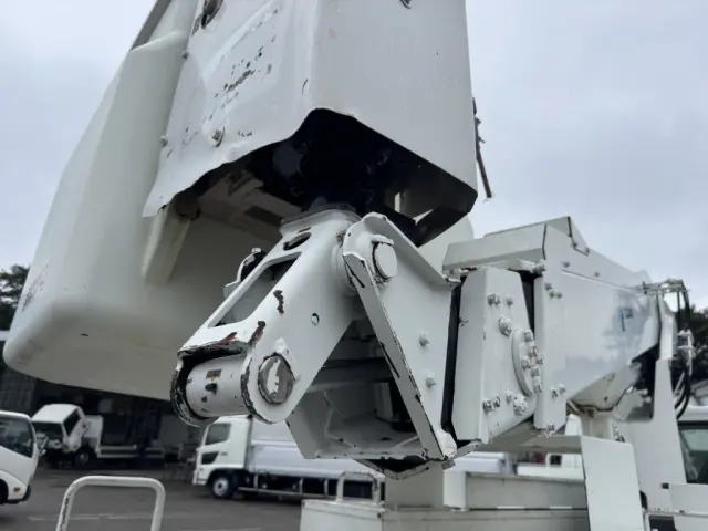 いすゞ エルフ TPG-NKR85AN(2WD)の写真50