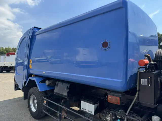 グルーウェーブでは平ボディー、ダンプ、クレーン、冷凍車、ウイングなど多種多様なトラック取り揃えております!毎日新着商品も多数入庫しております!|いすゞ フォワード SKG-FSR90S2(未入力/関係無)の写真7