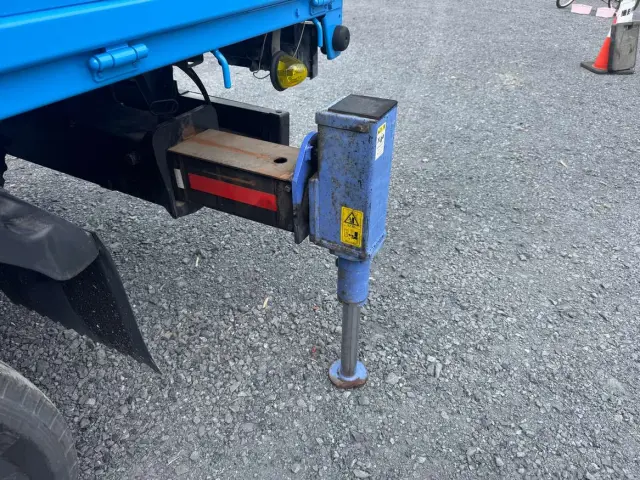 いすゞ エルフ KK-NPR72GR(2WD)の写真22