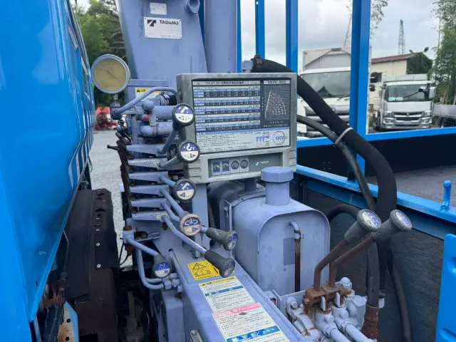 いすゞ エルフ KK-NPR72GR(2WD)の写真24
