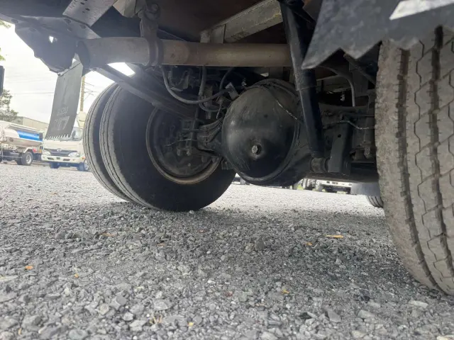 いすゞ エルフ KK-NPR72GR(2WD)の写真28
