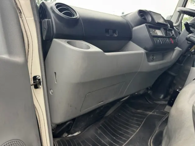 日野 デュトロ TPG-XZU600X(2WD)の写真41