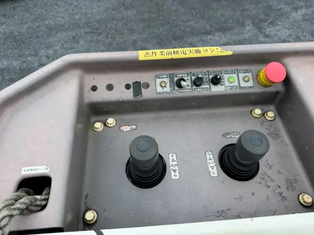 常時100台以上の平ボディー、ダンプ、クレーン、冷凍車、ウイング、バスなどの中古車両を取り扱っており、毎日様々な中古トラックが入庫しています。気になる車両はお早めにご連絡を!|日野 デュトロ TPG-XZU600X(2WD)の写真19