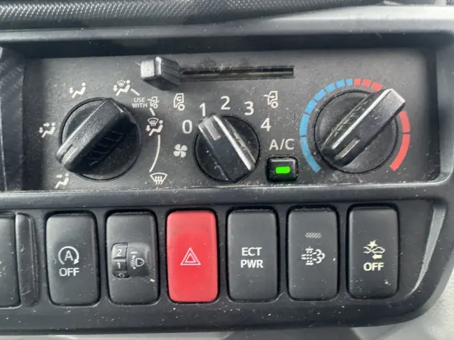 日野 デュトロ TPG-XZU600X(2WD)の写真38