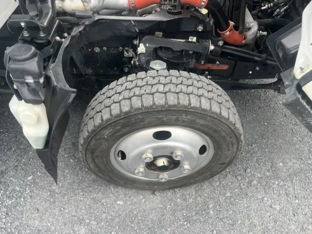いすゞ エルフ TPG-NJR85AN(2WD)の写真47