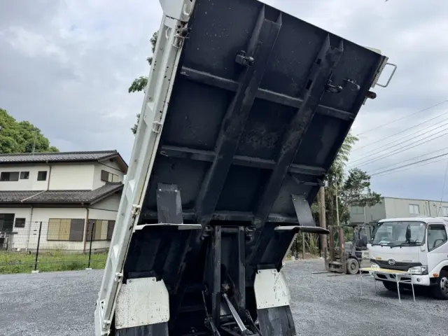 いすゞ エルフ TPG-NJR85AN(2WD)の写真14