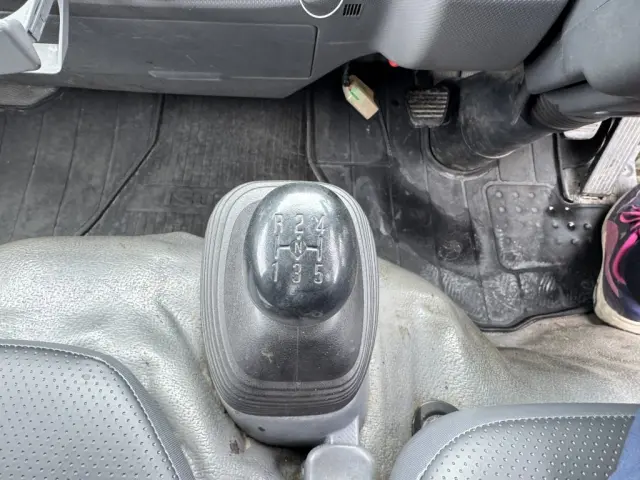 いすゞ エルフ TPG-NJR85AN(2WD)の写真30