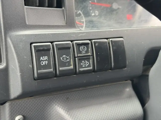 いすゞ エルフ TPG-NJR85AN(2WD)の写真34