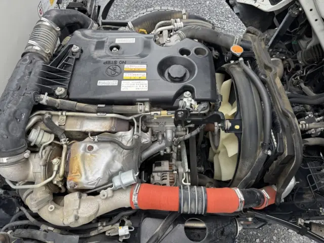 いすゞ エルフ TPG-NJR85AN(2WD)の写真38