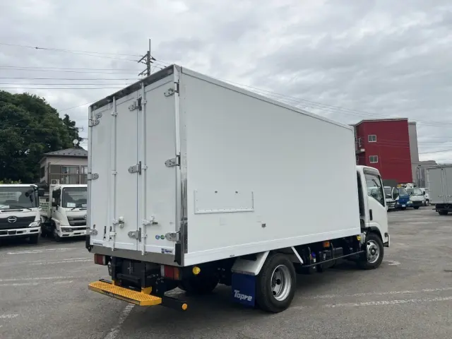 いすゞ エルフ 2RG-NPR88AN(2WD)の写真4