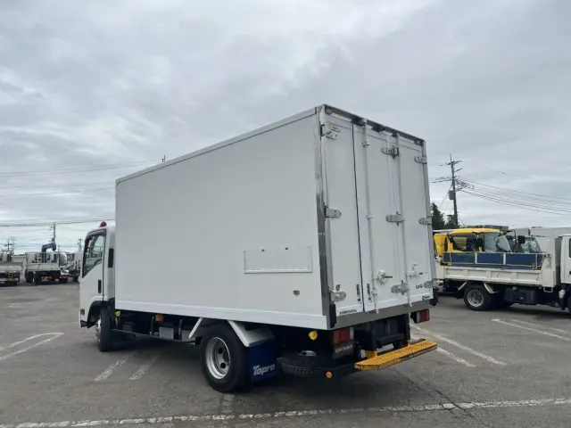 いすゞ エルフ 2RG-NPR88AN(2WD)の写真5