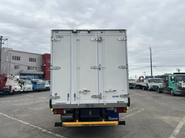 いすゞ エルフ 2RG-NPR88AN(2WD)の写真9