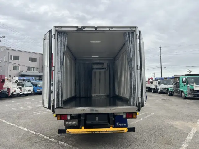 いすゞ エルフ 2RG-NPR88AN(2WD)の写真10