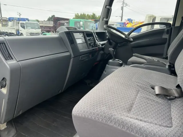 いすゞ エルフ 2RG-NPR88AN(2WD)の写真38