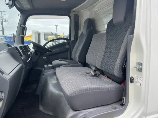 いすゞ エルフ 2RG-NPR88AN(2WD)の写真39