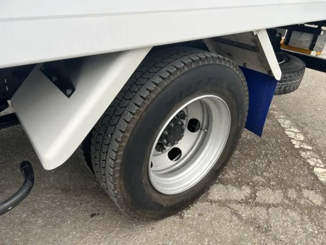 いすゞ エルフ 2RG-NPR88AN(2WD)の写真49