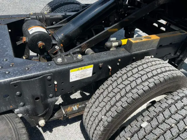 いすゞ エルフ TPG-NJR85AN(2WD)の写真21