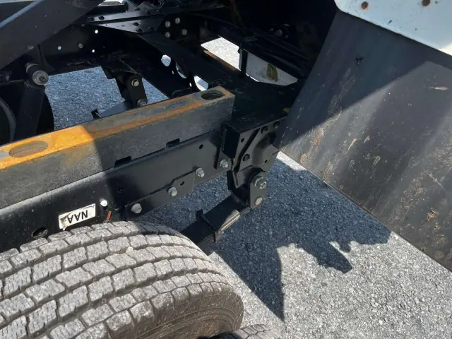 いすゞ エルフ TPG-NJR85AN(2WD)の写真22