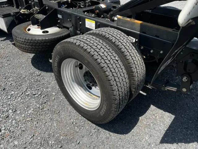 いすゞ エルフ TPG-NJR85AN(2WD)の写真41