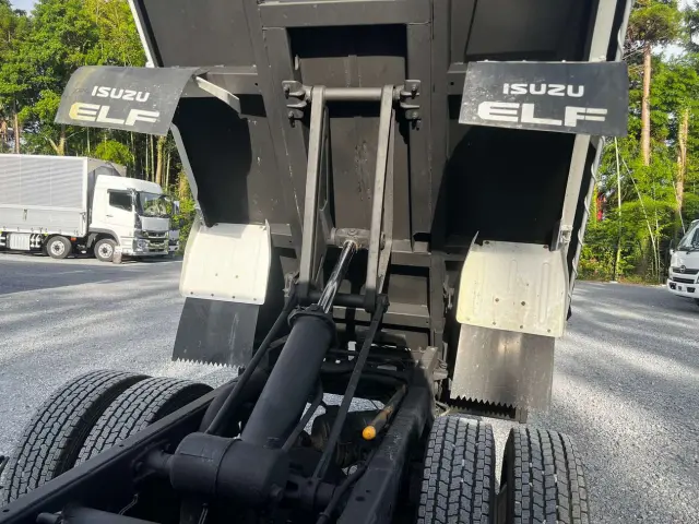 三菱 キャンター TPG-FBA30(2WD)の写真14