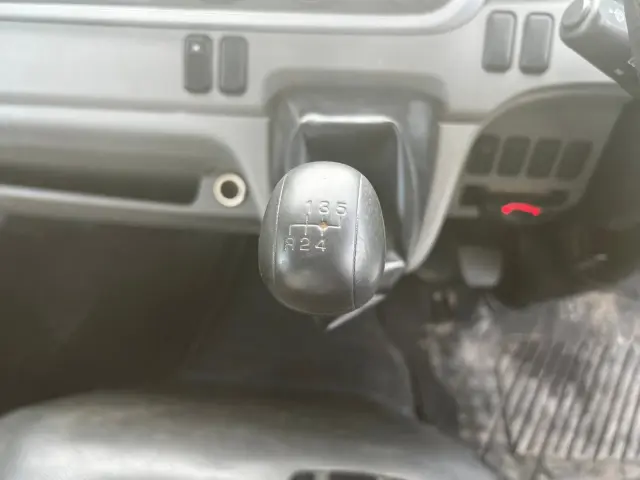 三菱 キャンター TPG-FBA30(2WD)の写真26