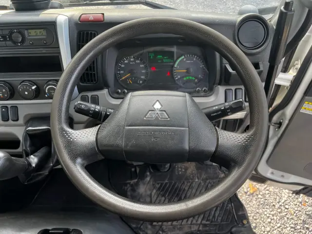 三菱 キャンター TPG-FBA30(2WD)の写真28