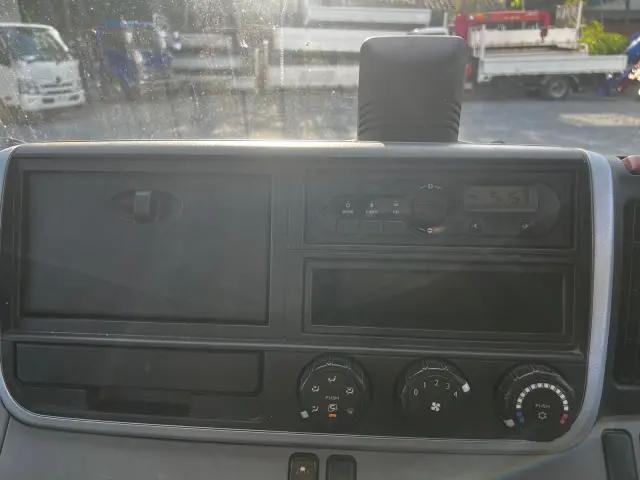 三菱 キャンター TPG-FBA30(2WD)の写真33