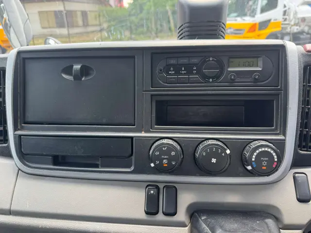 三菱 キャンター TPG-FBA30(2WD)の写真28