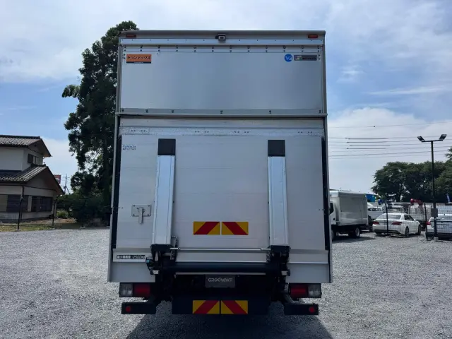 まずは気軽にお問合せ・お見積りお待ちしております。じっくり現車確認して頂けるよう、ご準備を致します!|日野 レンジャー 2KG-FD2ABA(2WD)の写真11