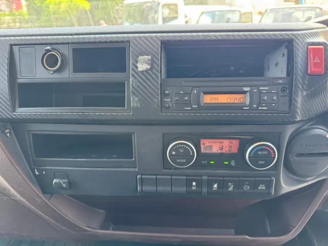 日野 レンジャー 2KG-FD2ABA(2WD)の写真30