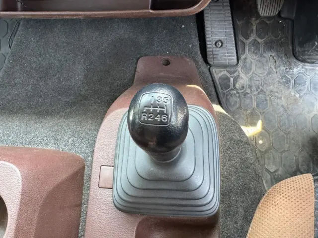 日野 レンジャー 2KG-FD2ABA(2WD)の写真31