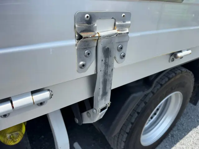 日野 レンジャー 2KG-FD2ABA(2WD)の写真46
