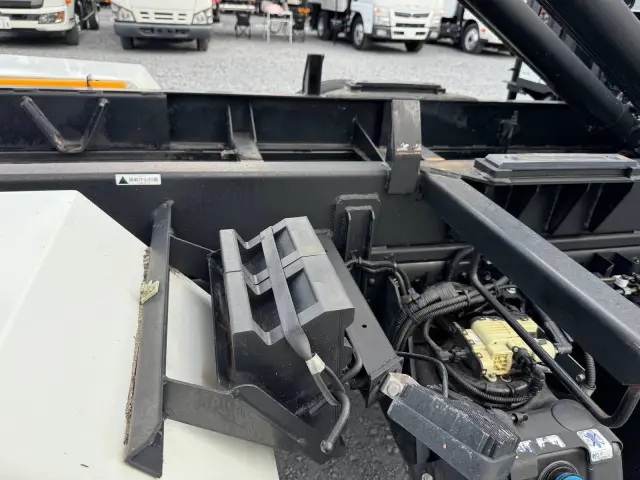 三菱 キャンター 2RG-FBAV0(2WD)の写真22